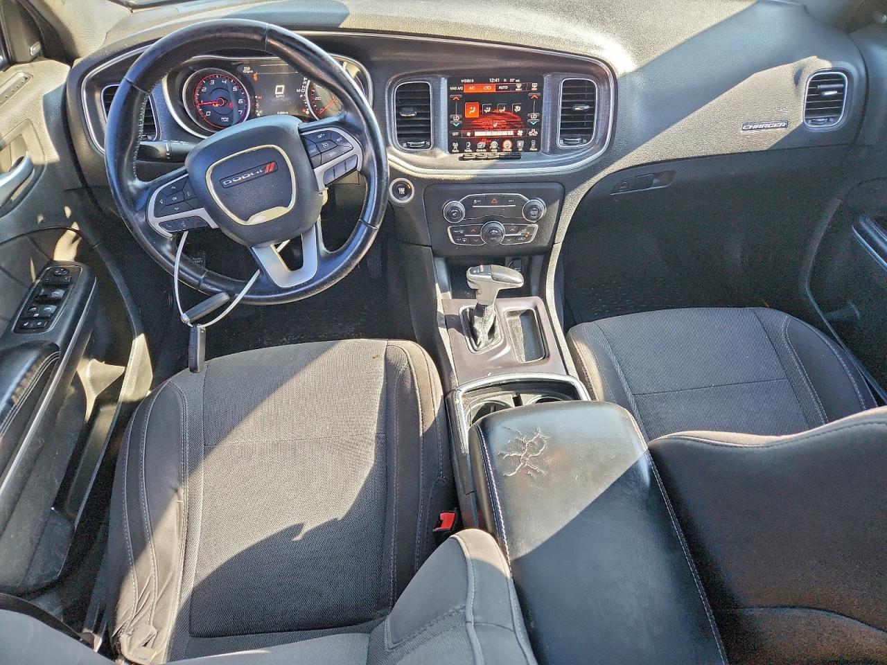 2015 DODGE CHARGER SXT photo 8