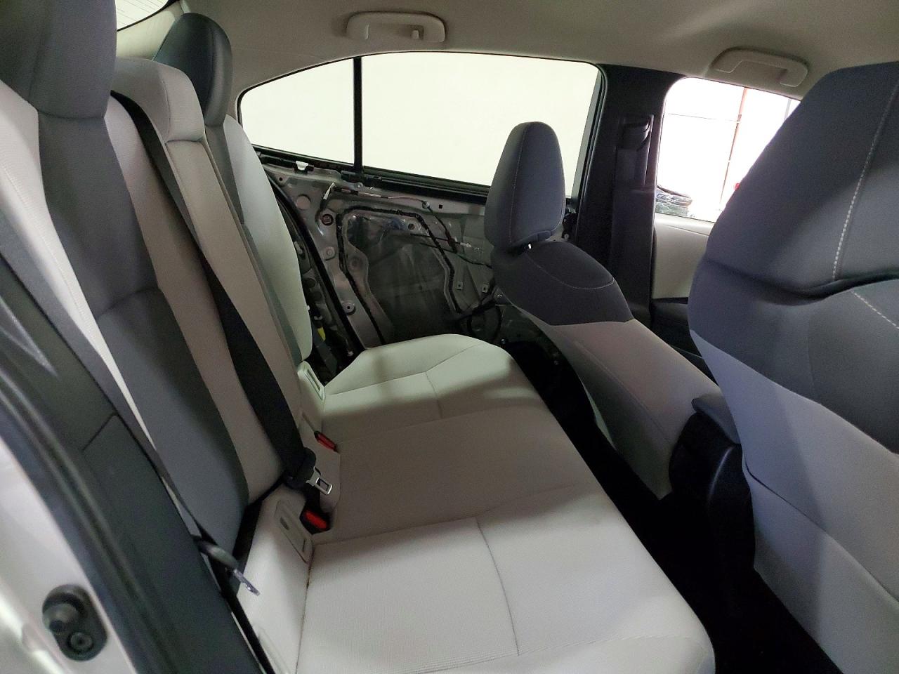 2021 TOYOTA COROLLA LE photo 10