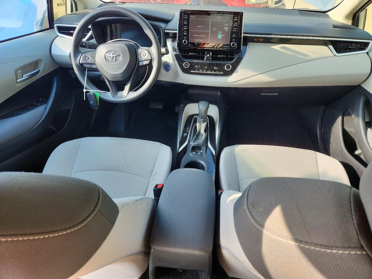 2021 TOYOTA COROLLA LE photo 8