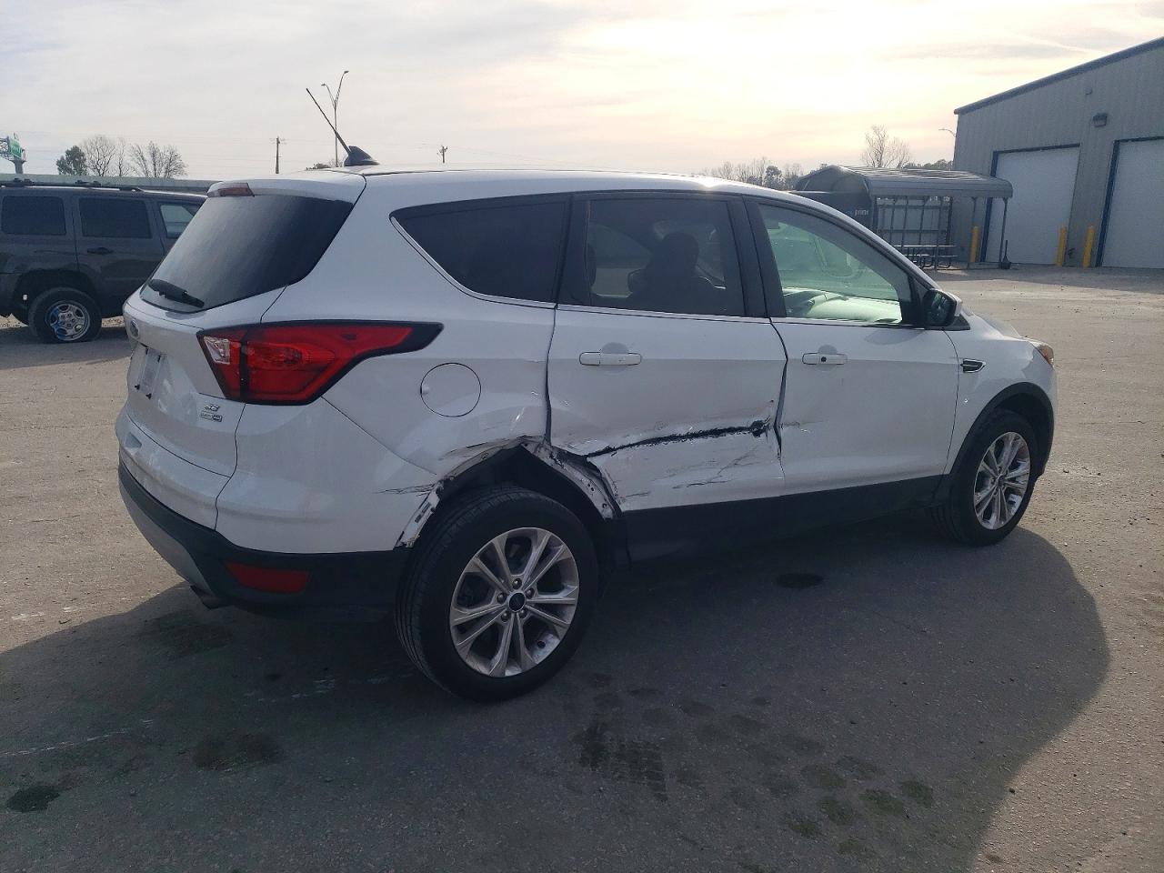 2019 FORD ESCAPE SE photo 3