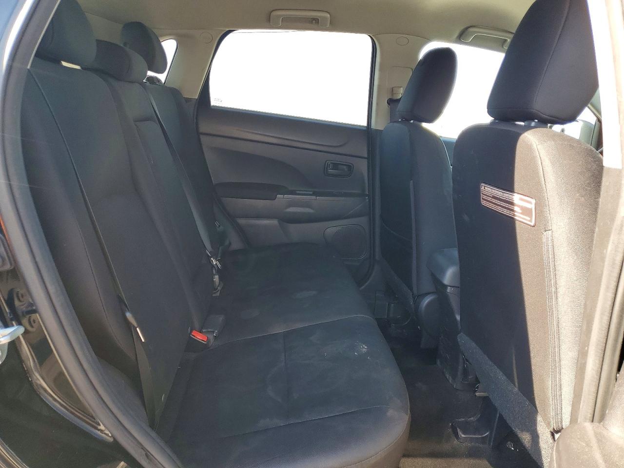 2015 MITSUBISHI OUTLANDER SPORT ES photo 11
