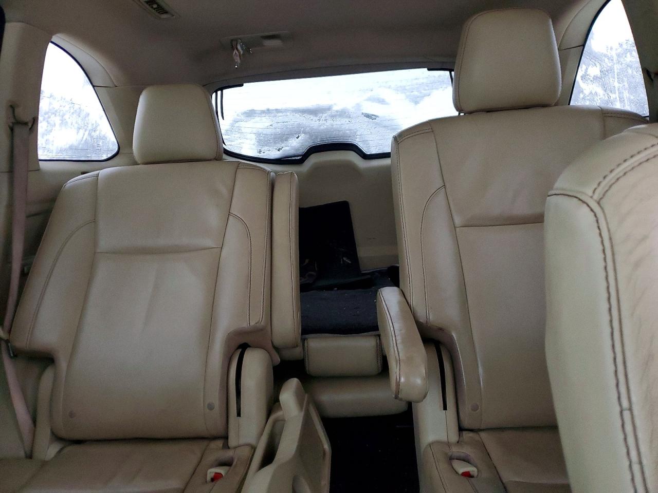 2016 TOYOTA HIGHLANDER XLE photo 10