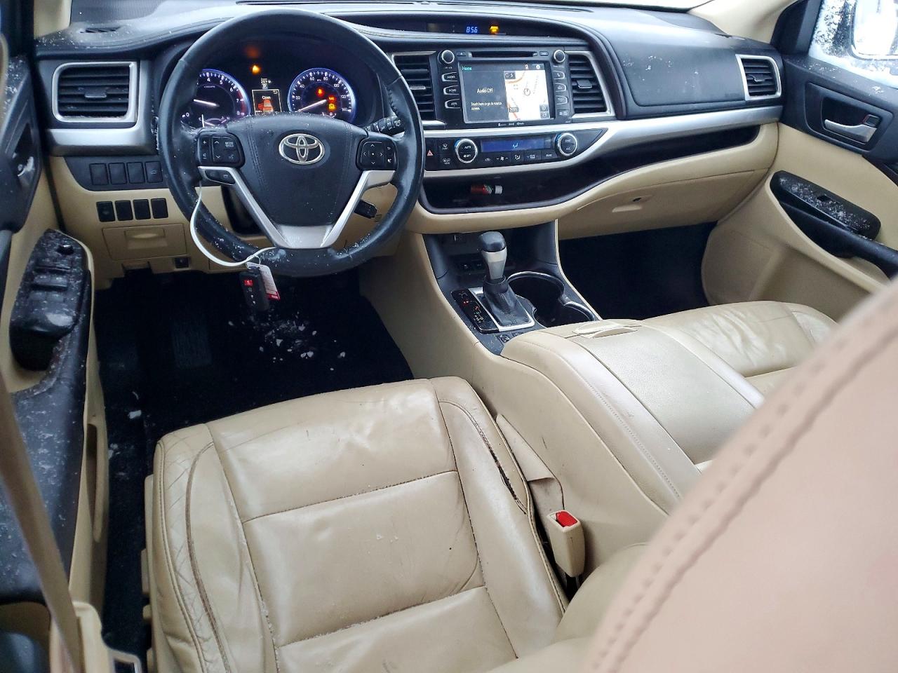 2016 TOYOTA HIGHLANDER XLE photo 8