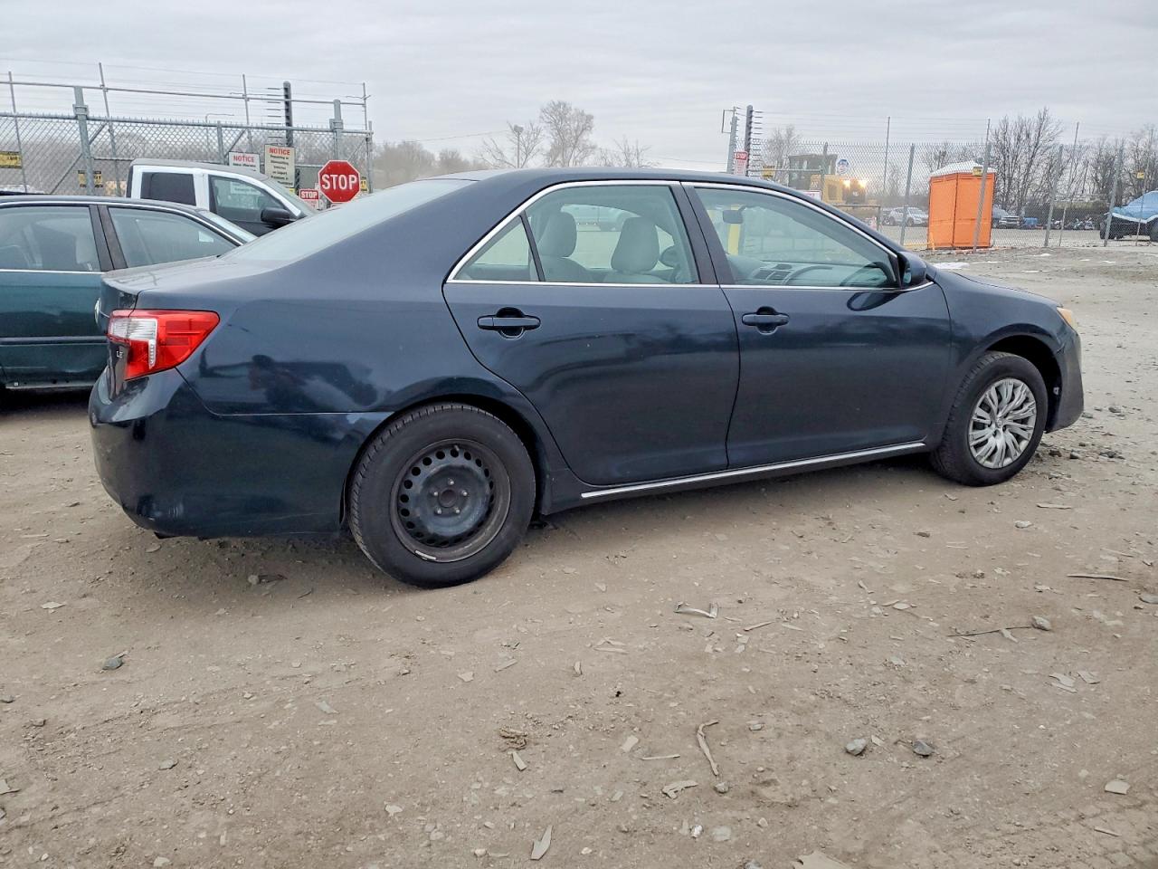 2012 TOYOTA CAMRY BASE photo 3