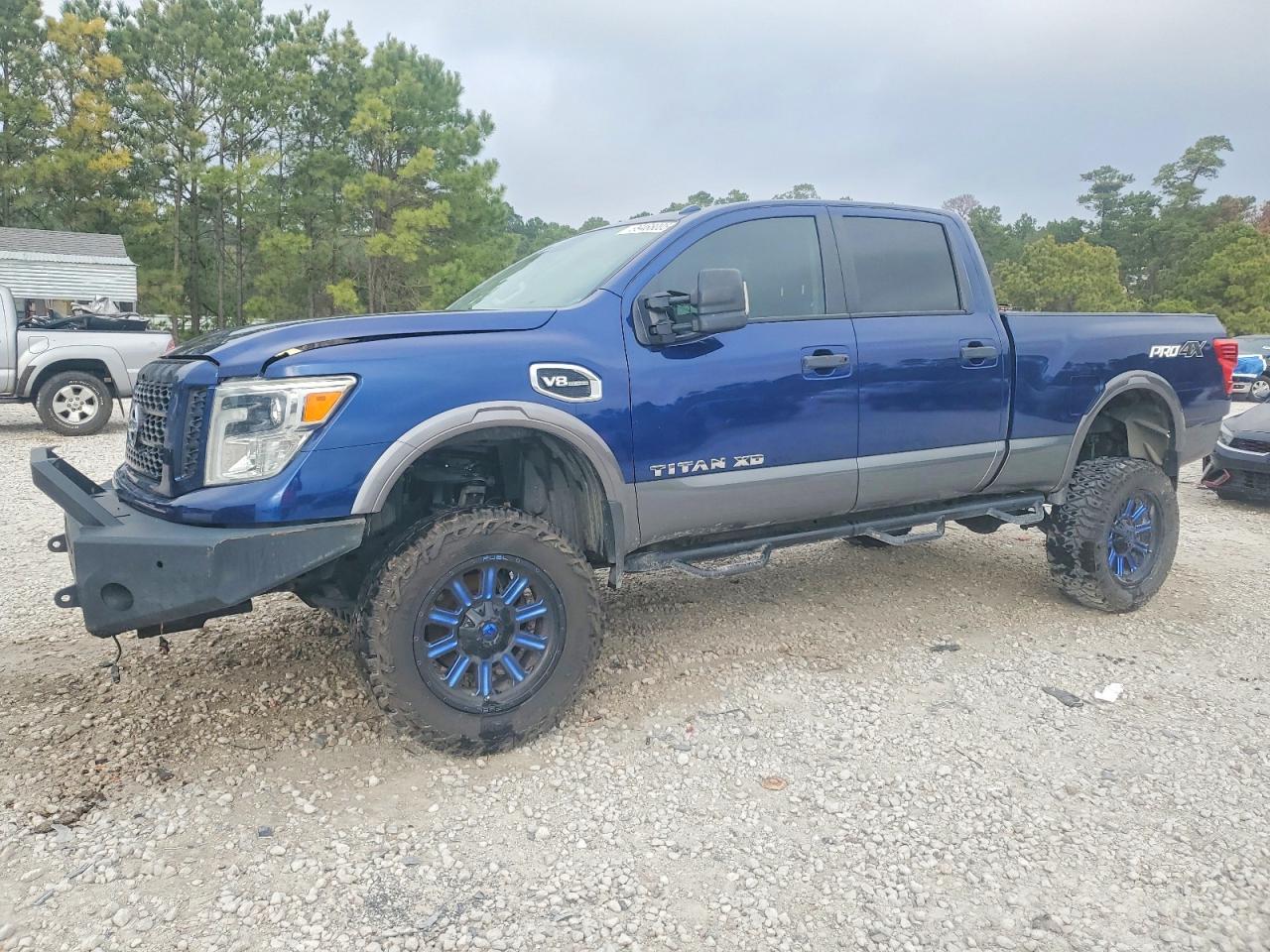 2016 NISSAN TITAN XD