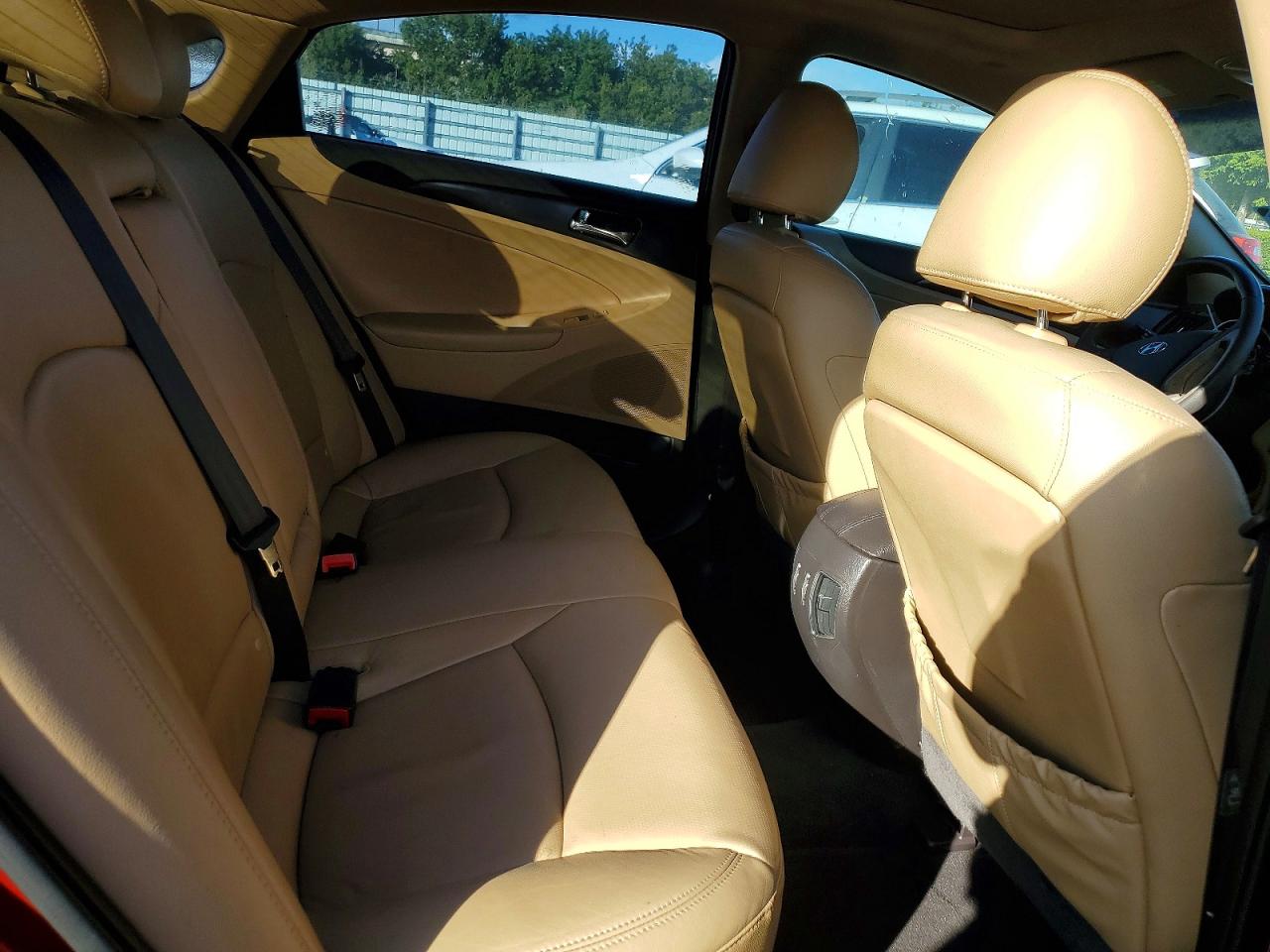 2011 HYUNDAI SONATA SE photo 10