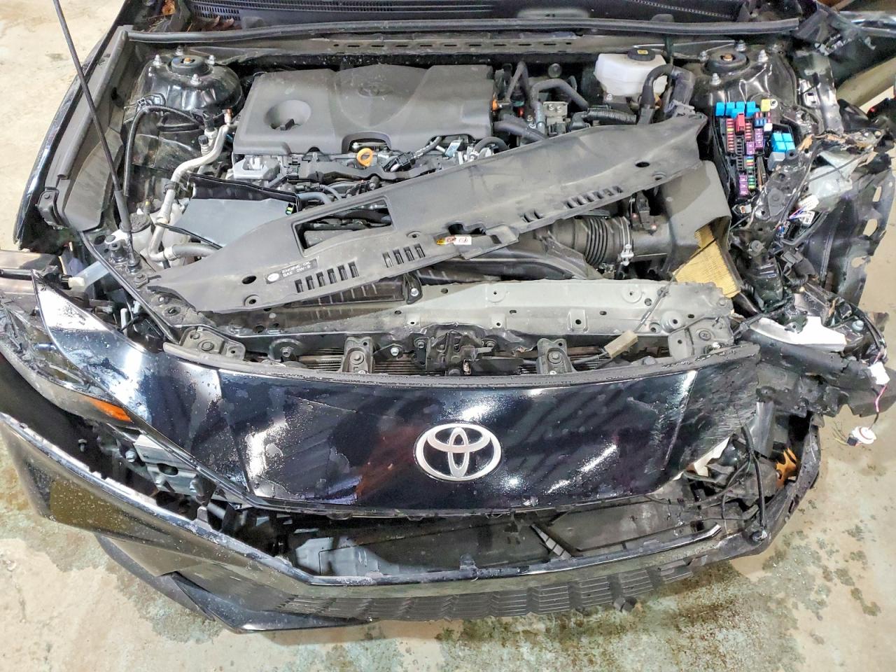 2025 TOYOTA CAMRY XSE photo 11