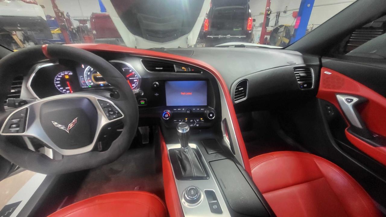 2015 CHEVROLET CORVETTE STINGRAY 1LT photo 5
