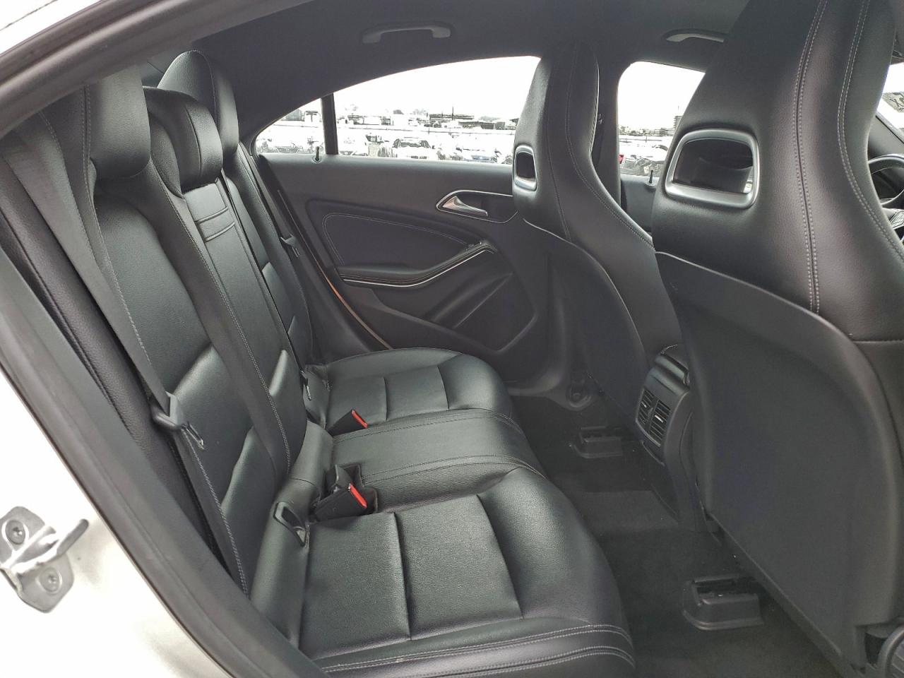 2016 MERCEDES-BENZ CLA 250 photo 10