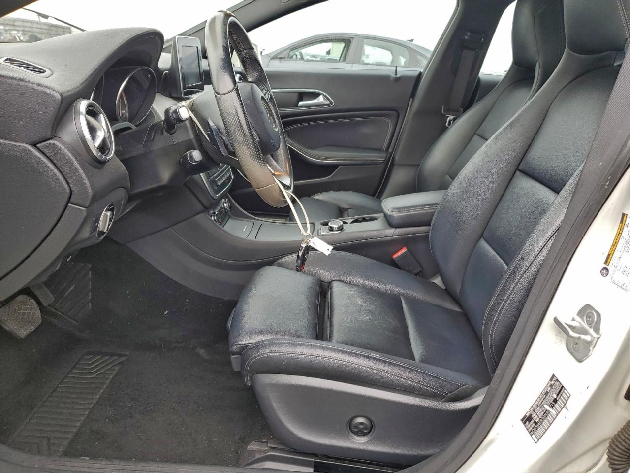 2016 MERCEDES-BENZ CLA 250 photo 7
