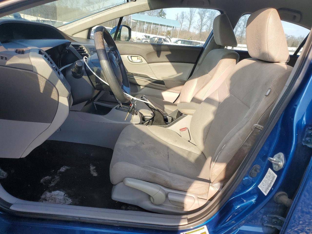 2012 HONDA CIVIC LX photo 7