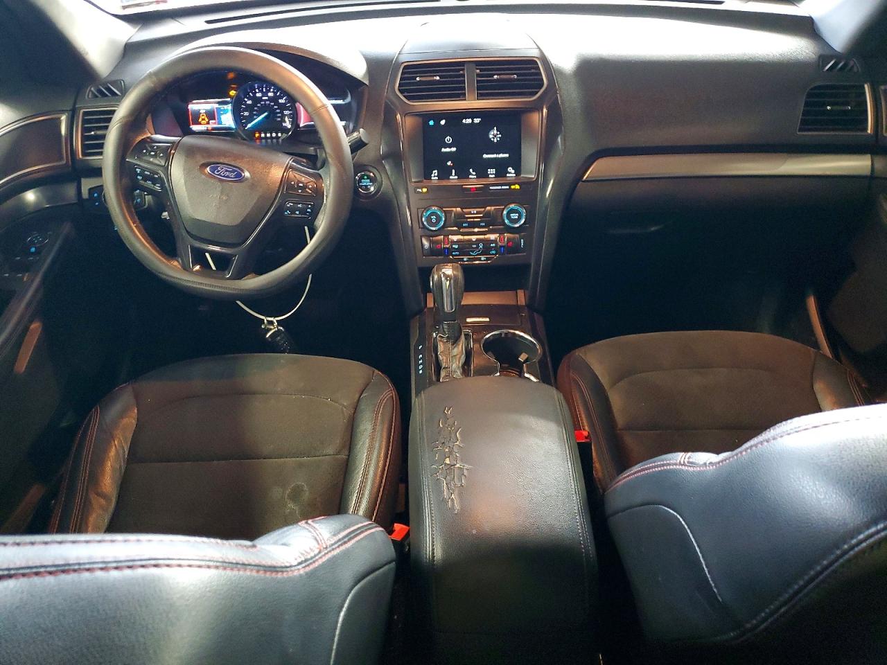2018 FORD EXPLORER XLT photo 8