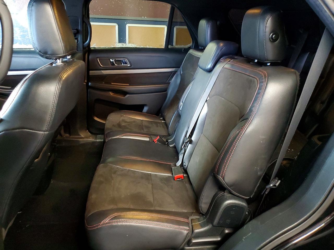2018 FORD EXPLORER XLT photo 11