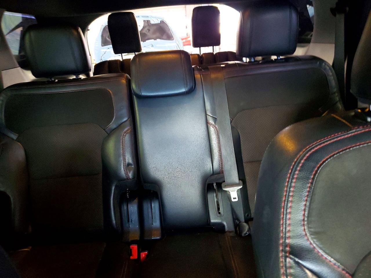 2018 FORD EXPLORER XLT photo 10