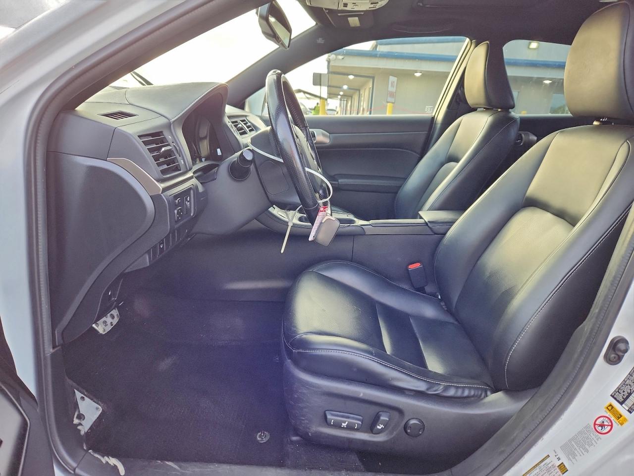 2016 LEXUS CT 200 photo 7