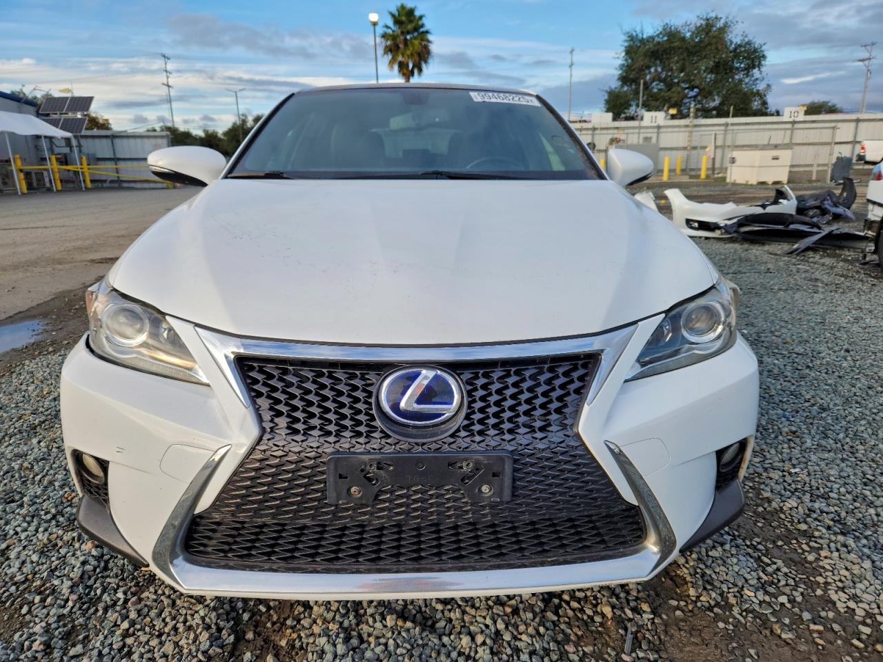 2016 LEXUS CT 200 photo 5