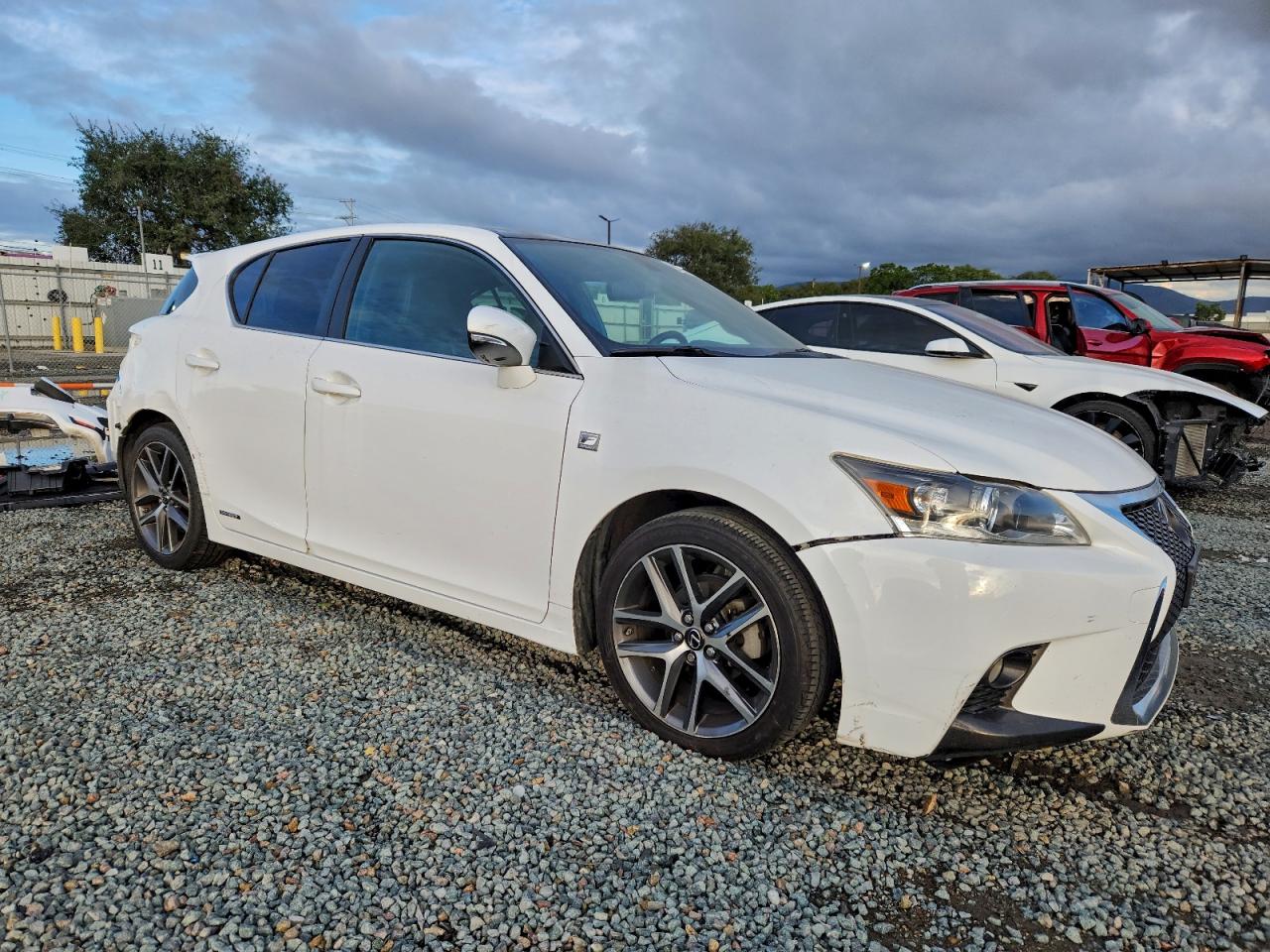 2016 LEXUS CT 200 photo 4