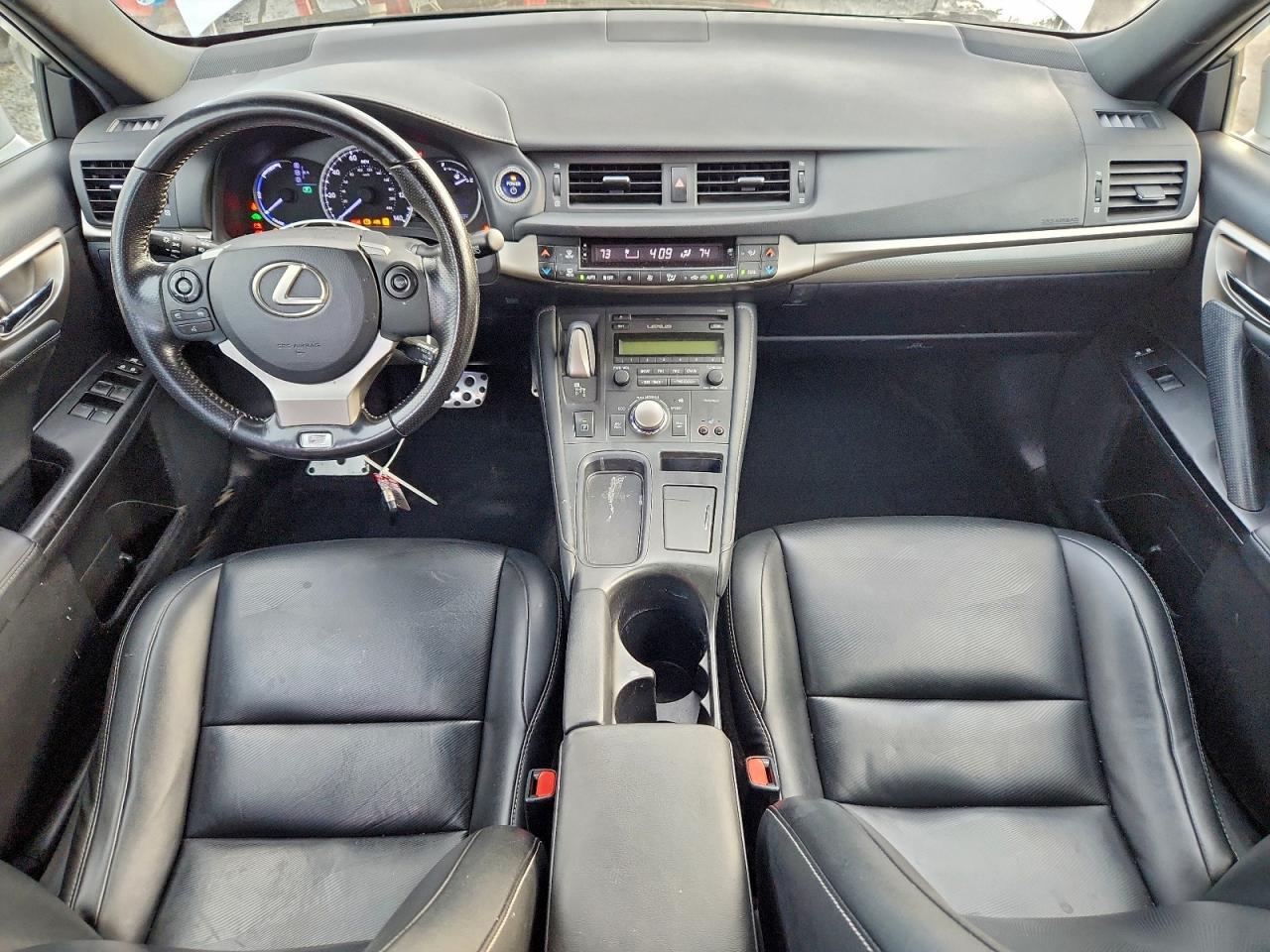 2016 LEXUS CT 200 photo 8