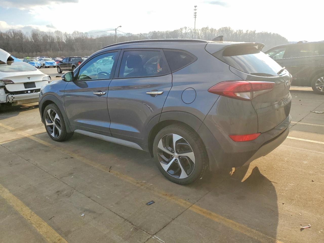 2018 HYUNDAI TUCSON VALUE photo 2