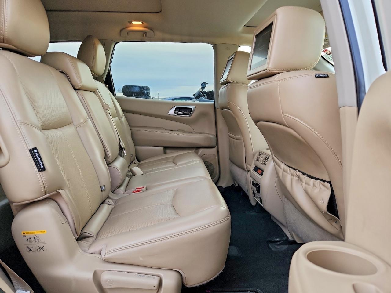 2020 NISSAN PATHFINDER PLATINUM photo 11