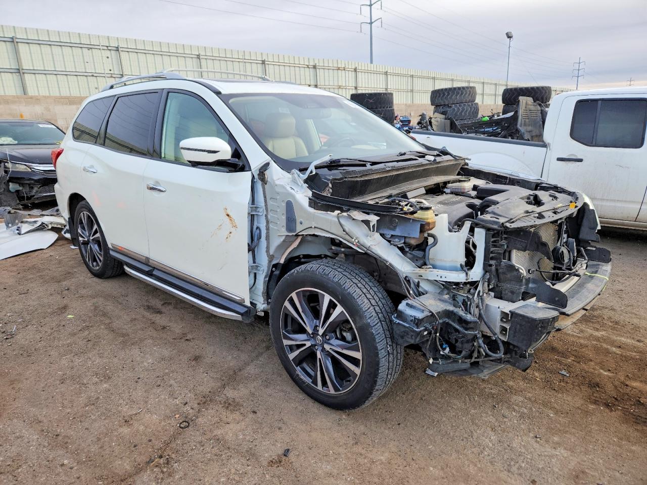 2020 NISSAN PATHFINDER PLATINUM photo 4