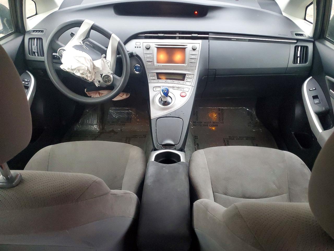 2014 TOYOTA PRIUS photo 15