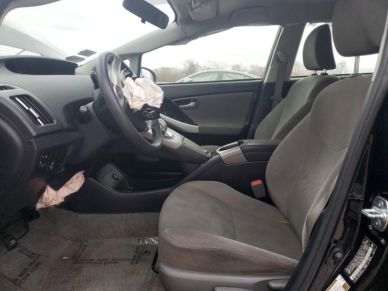 2014 TOYOTA PRIUS photo 13