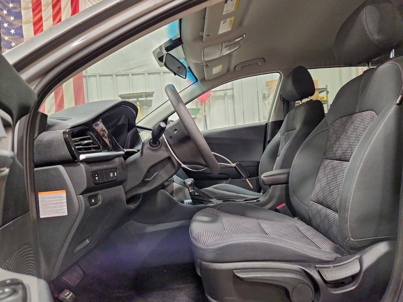 2022 KIA NIRO LX photo 7