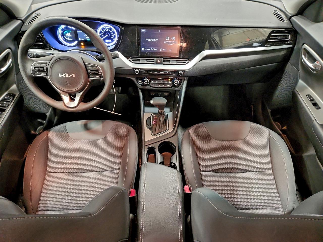 2022 KIA NIRO LX photo 8