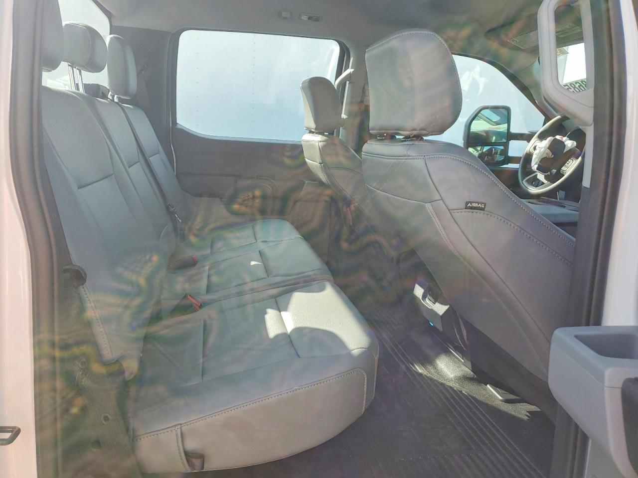 2024 FORD F550 SUPER DUTY TRUCK CAB AND CHASSIS photo 11