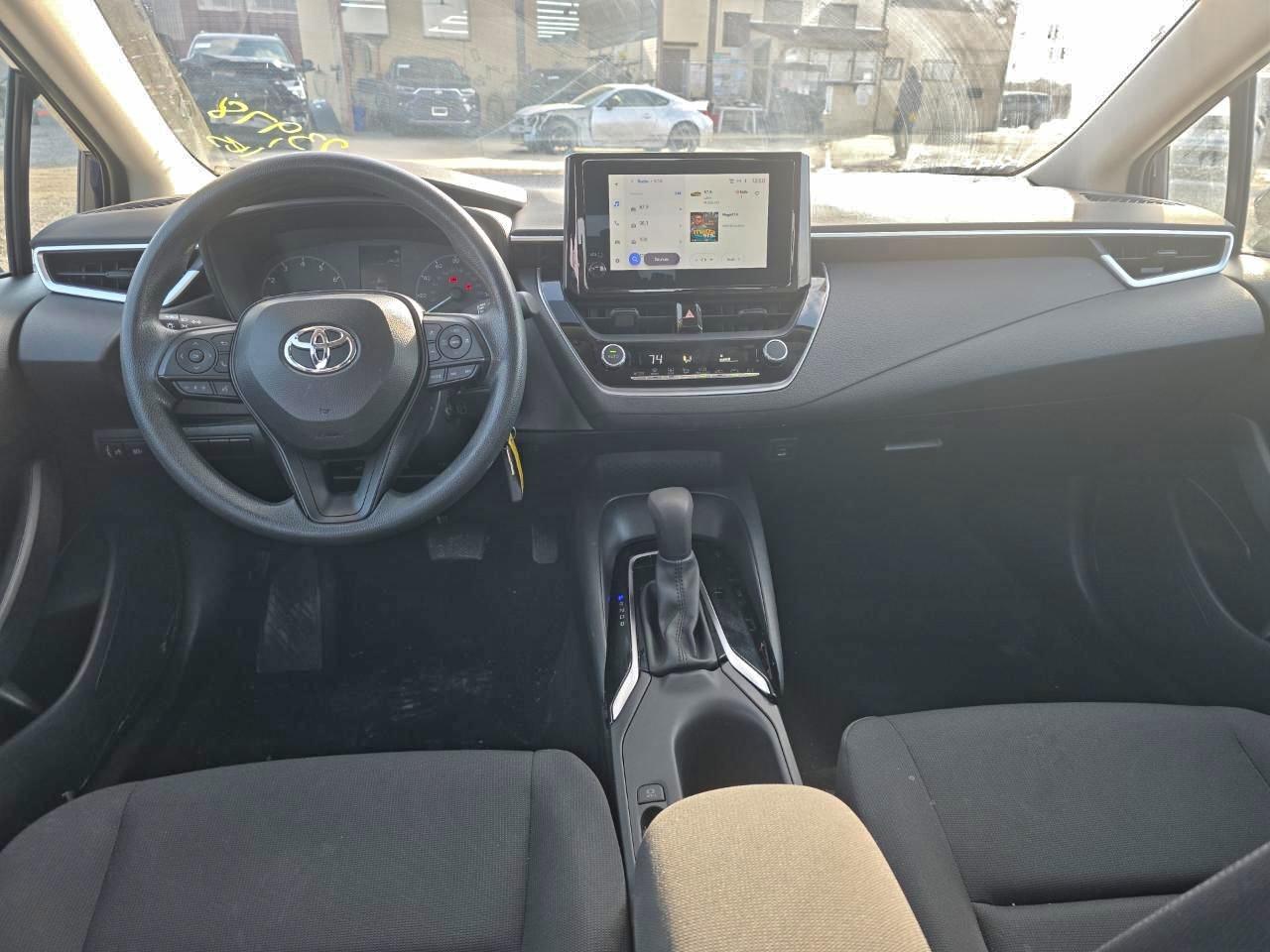 2024 TOYOTA COROLLA LE photo 25