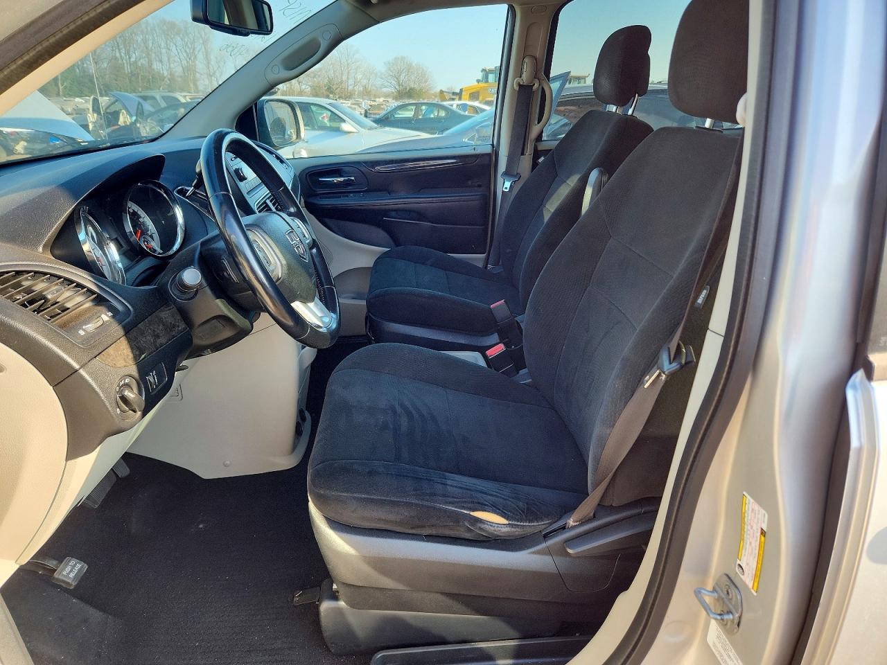 2012 DODGE GRAND CARAVAN SE photo 7