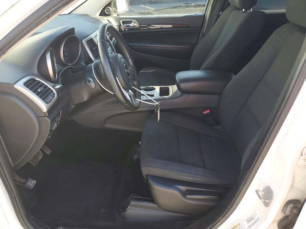2012 JEEP GRAND CHEROKEE LAREDO photo 19