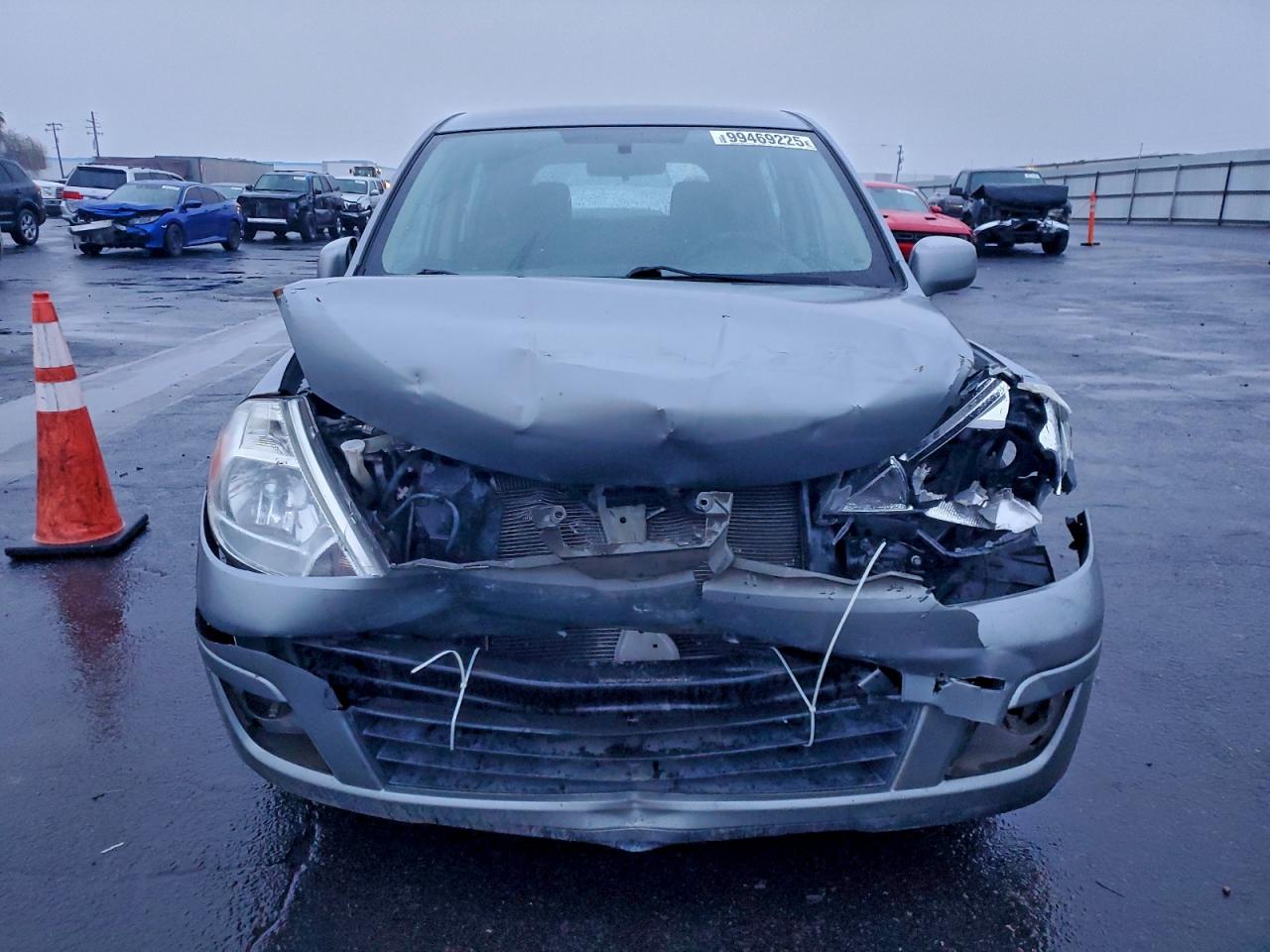 2011 NISSAN VERSA S photo 5