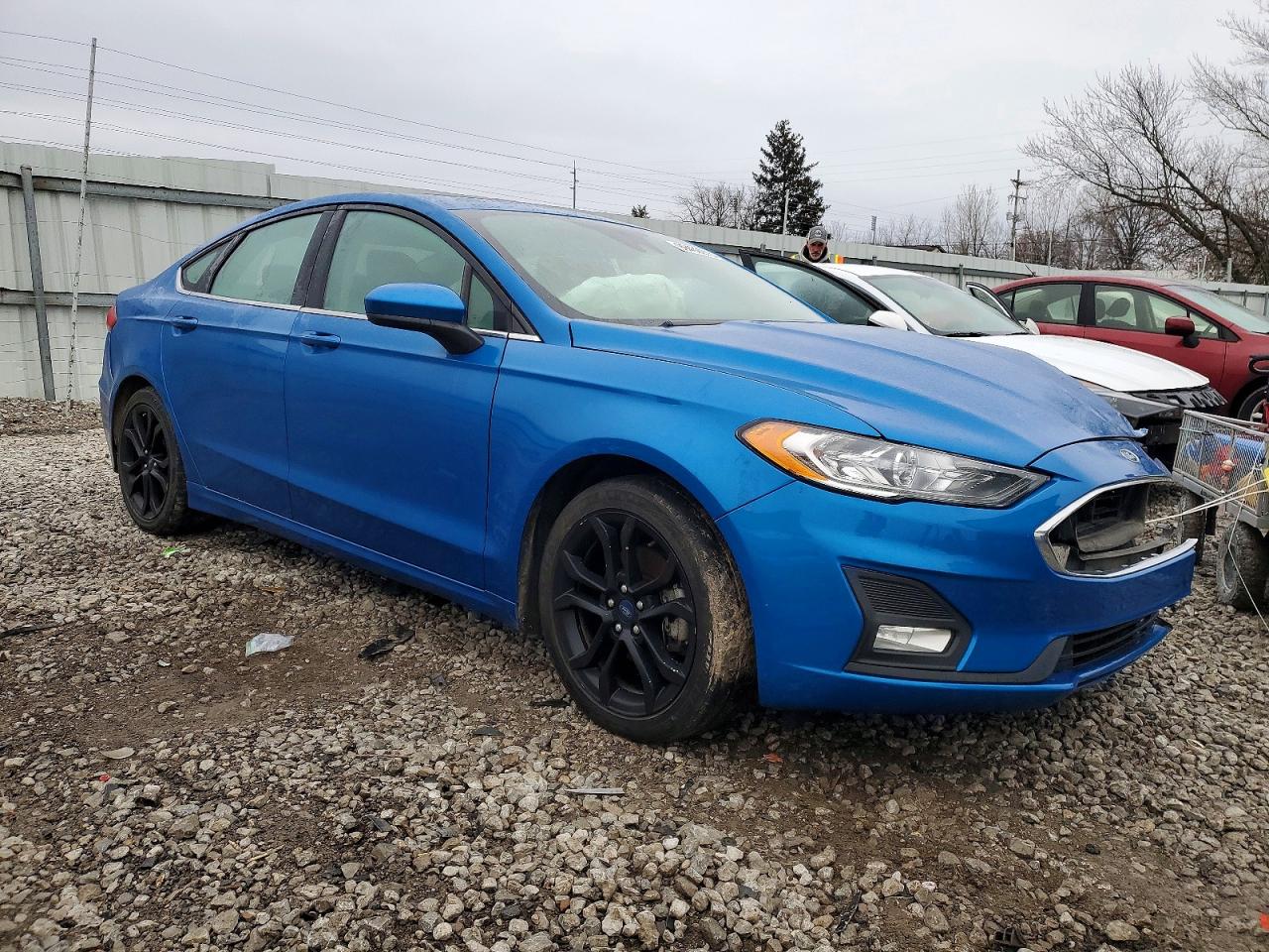 2019 FORD FUSION SE photo 4
