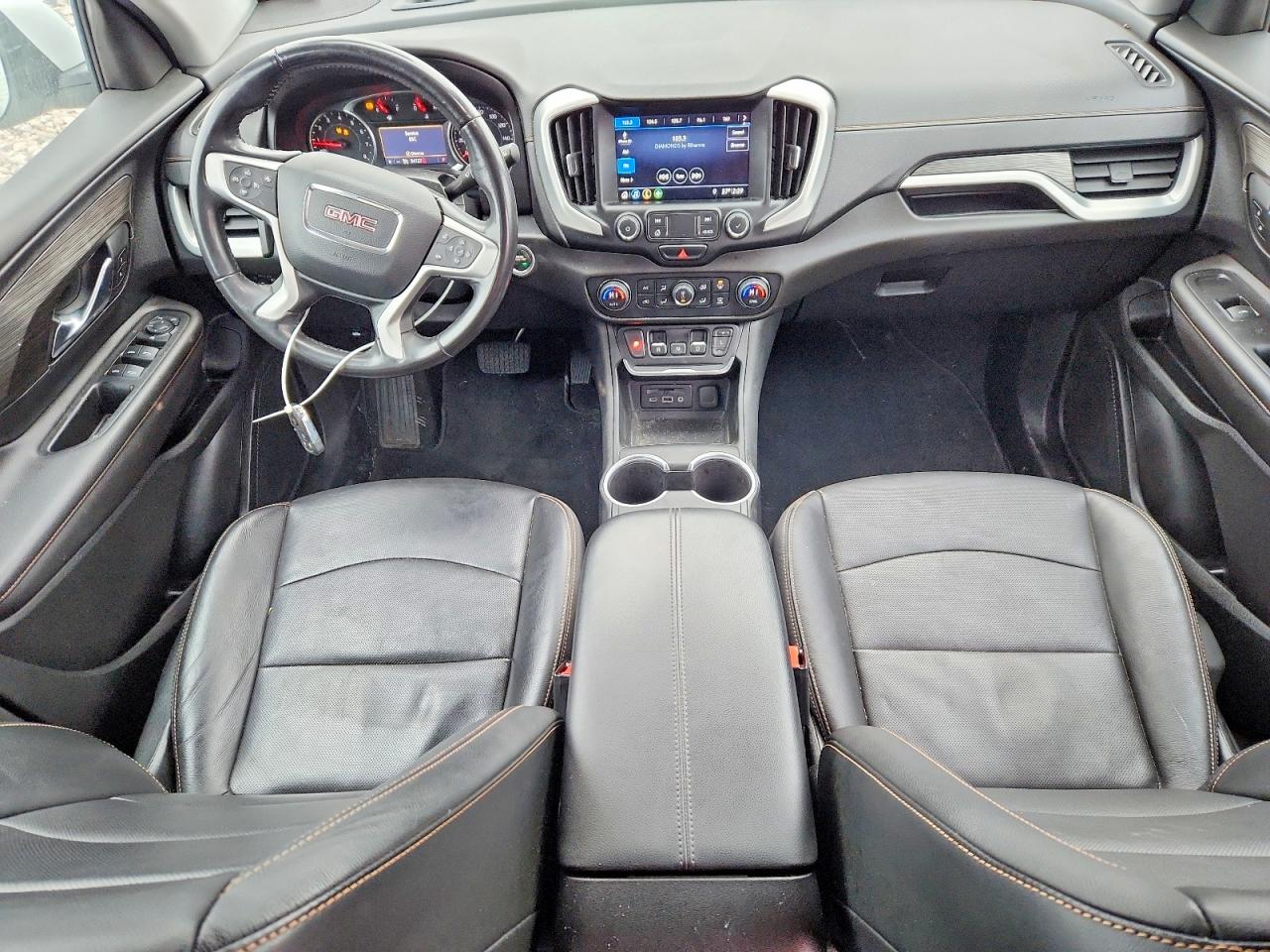 2020 GMC TERRAIN SLT photo 8