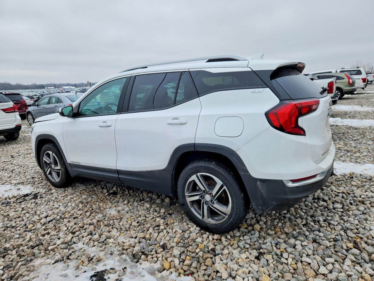 2020 GMC TERRAIN SLT photo 2