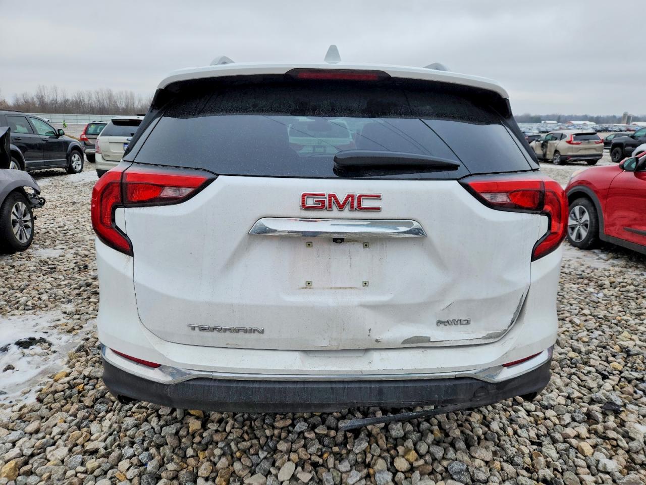 2020 GMC TERRAIN SLT photo 6