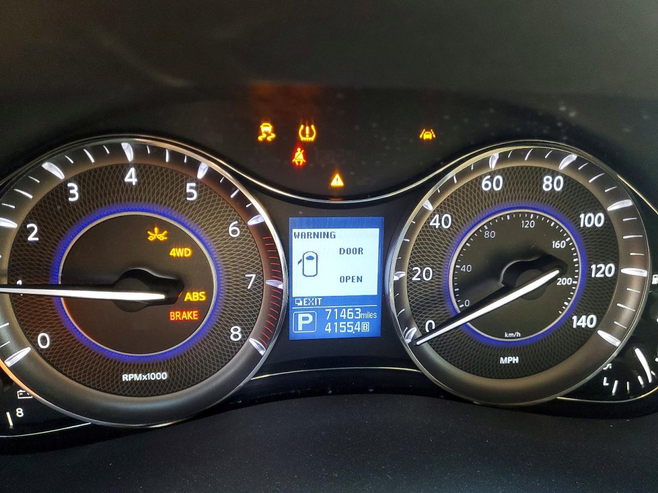 2019 INFINITI QX80 LUXE photo 17