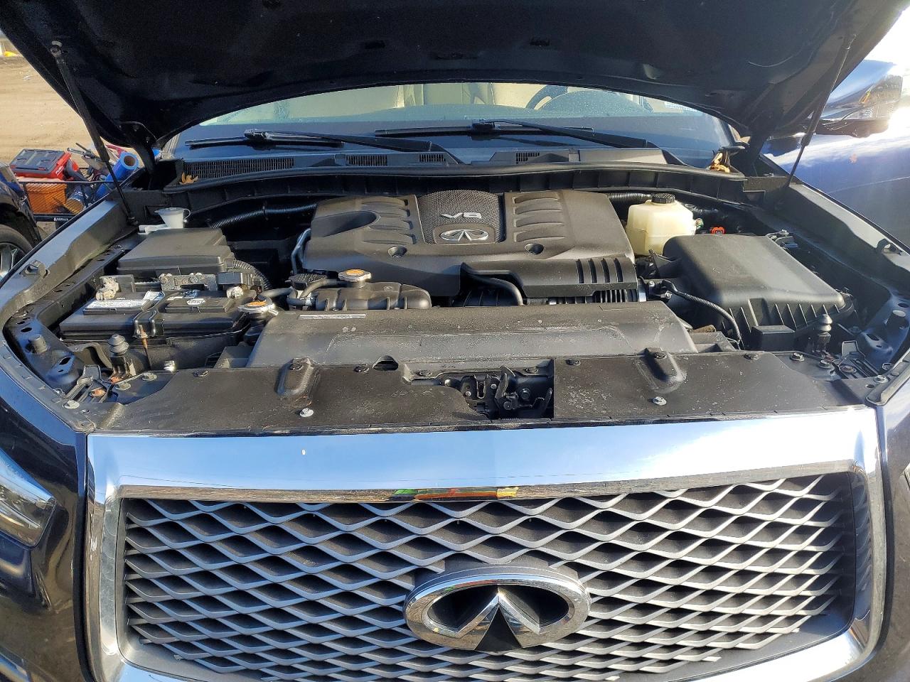2019 INFINITI QX80 LUXE photo 23