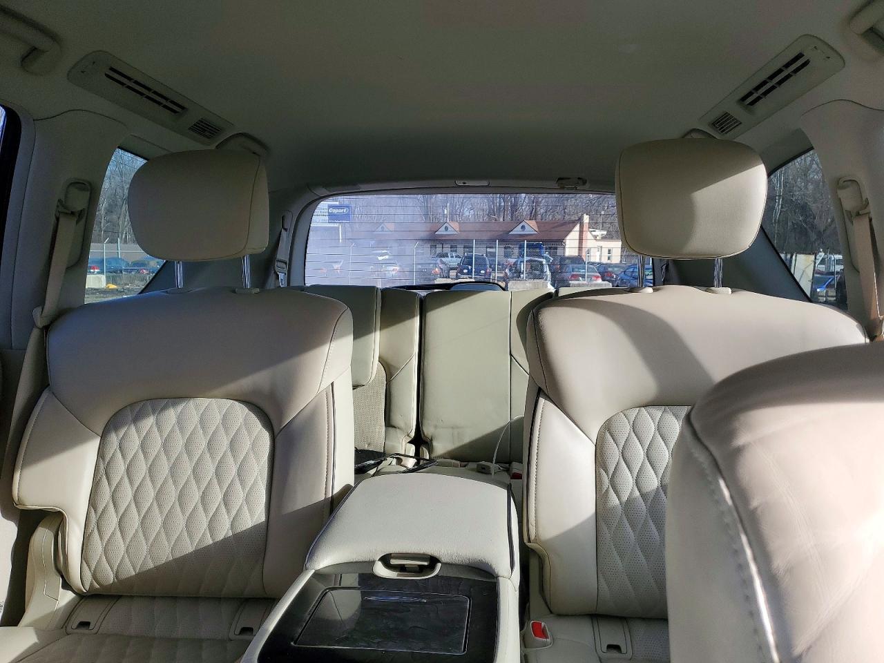 2019 INFINITI QX80 LUXE photo 19