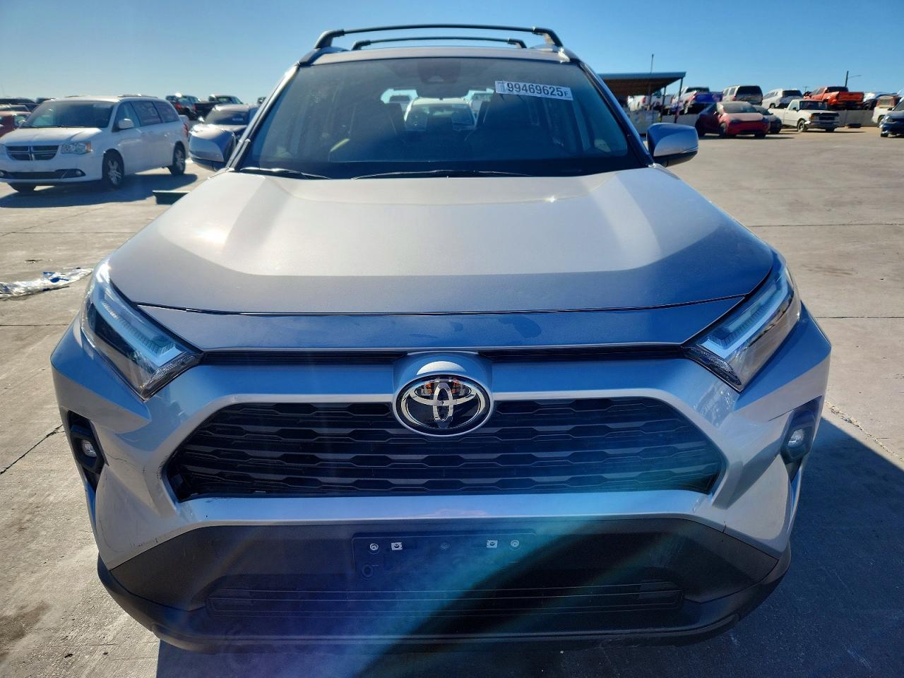 2022 TOYOTA RAV4 XLE PREMIUM photo 5