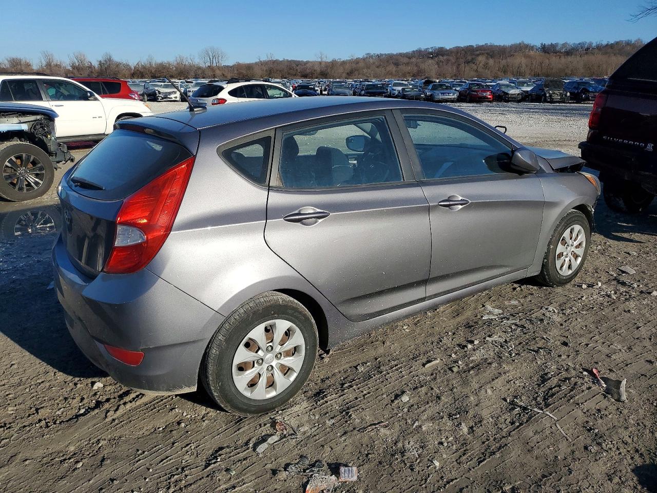 2016 HYUNDAI ACCENT SE photo 3