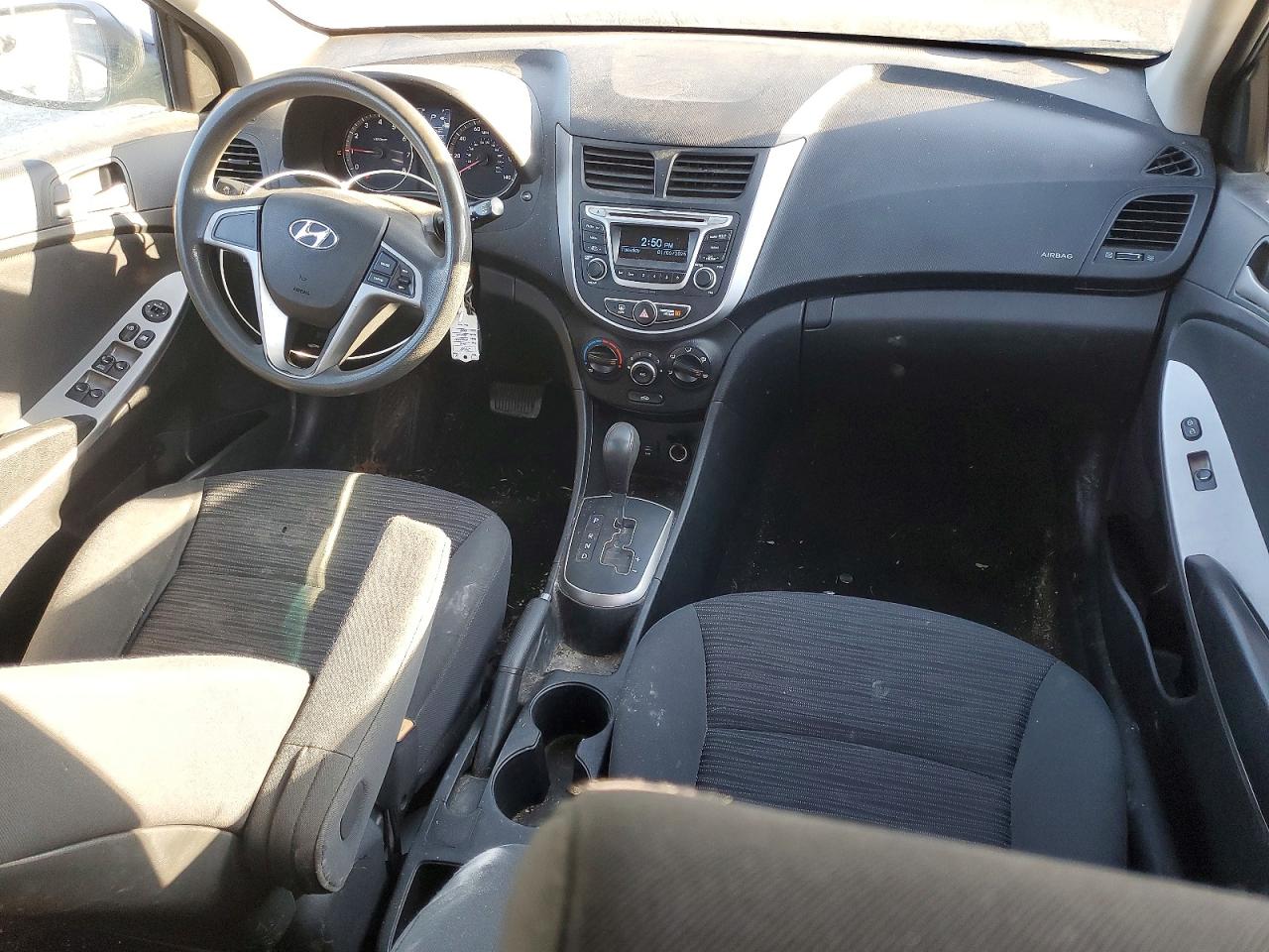 2016 HYUNDAI ACCENT SE photo 8
