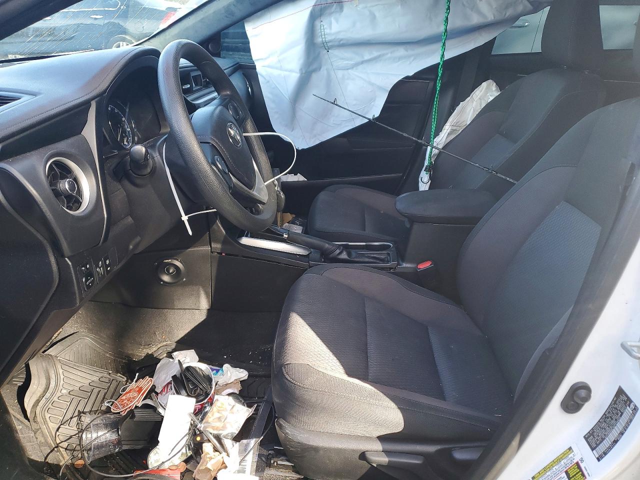 2019 TOYOTA COROLLA LE photo 7