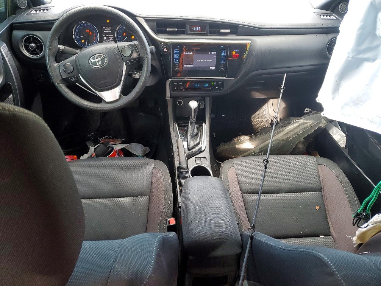 2019 TOYOTA COROLLA LE photo 8