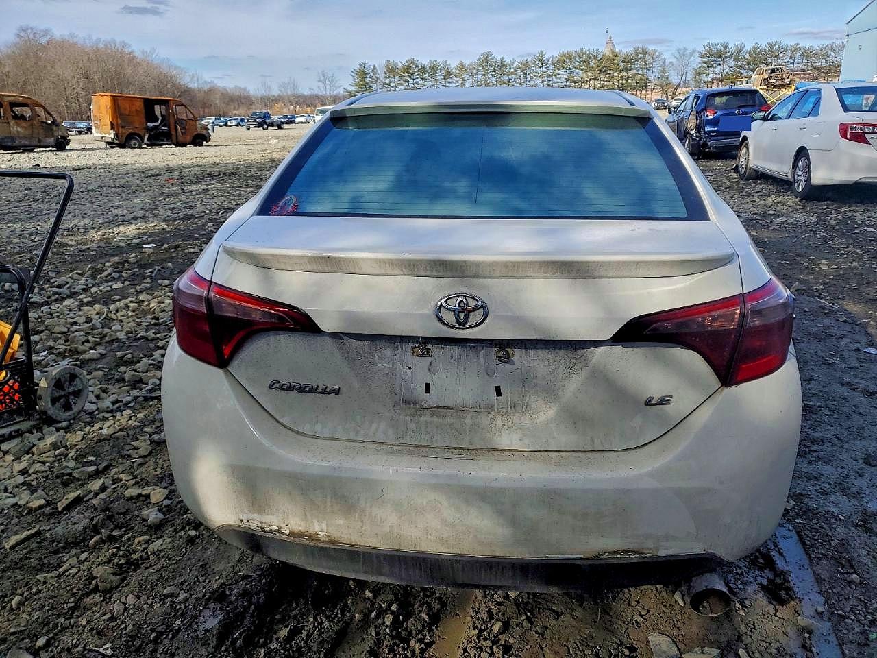 2019 TOYOTA COROLLA LE photo 6