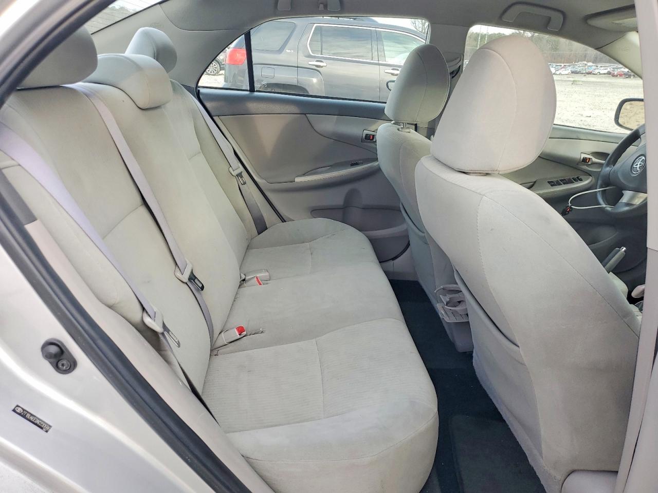 2010 TOYOTA COROLLA BASE photo 10