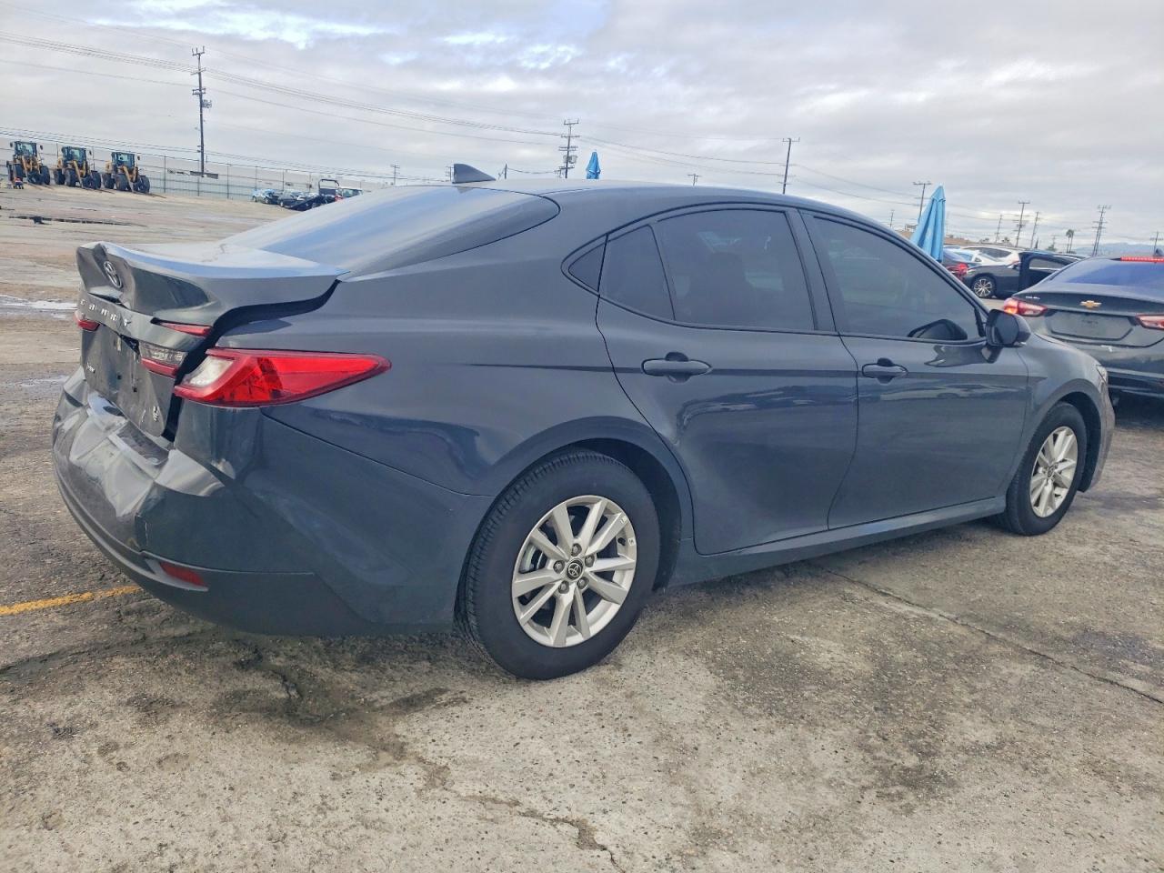2025 TOYOTA CAMRY XSE photo 3