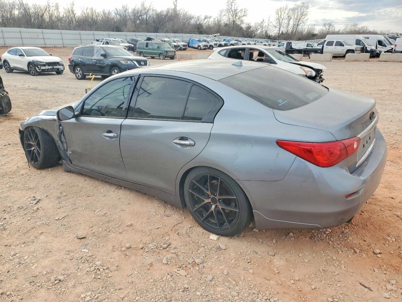 2015 INFINITI Q50 BASE photo 2